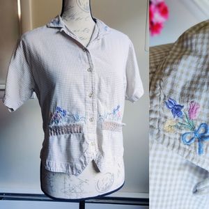 VINTAGE 80s Cottagecore Gingham Floral Embroidered Button Down Blouse M
